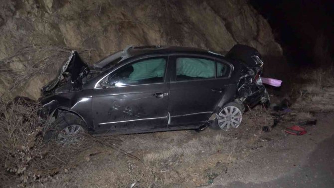 Takla Atan Otomobil 120 Metre Sürüklendi: Camdan Fırlayan Sürücü Ağır Yaralandı