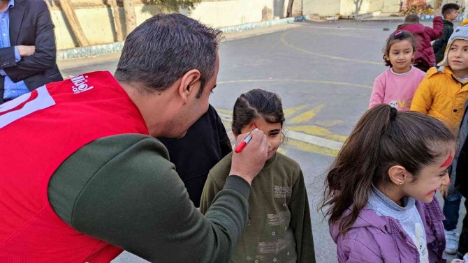 Kızılay Şubesi Öğrenciler İle Eğlendi