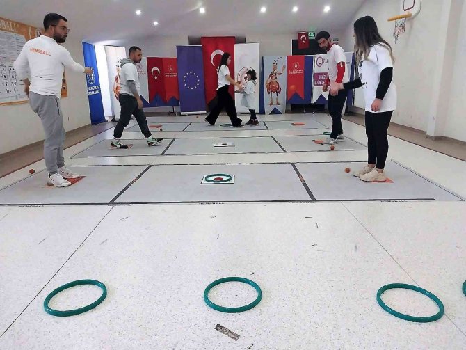 Otizmli Çocuklar Hemsball İle Buluştu