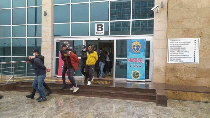 Kökünü Kurutma Operasyonunda 7 Şüpheli Tutuklandı