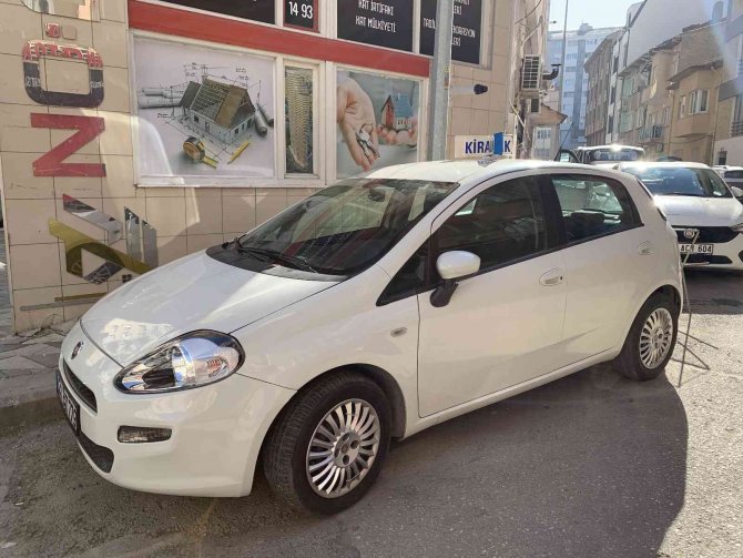 Vatandaşlar Kiralık Araca Yöneldi