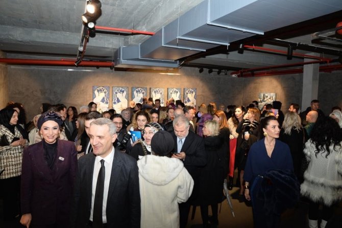 Üsküdar’da “Alem-i Şuhud” Resim Sergisi Sanatseverlerle Buluştu