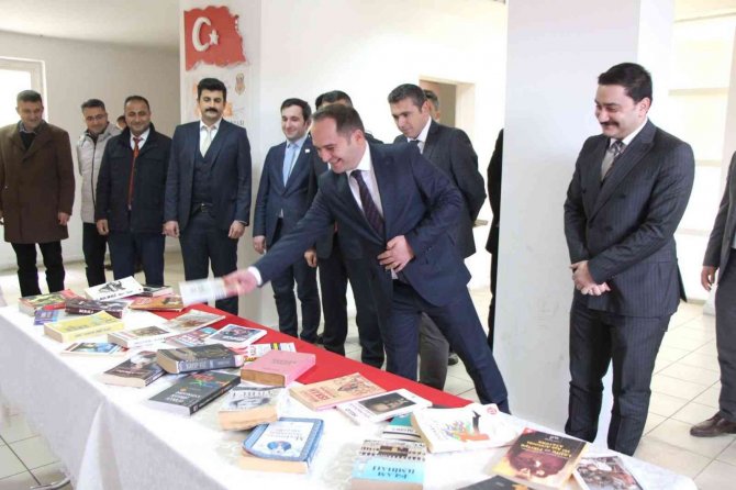 Adliye’de Kitap Bağış Kampanyası
