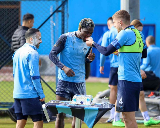 Akintola’ya Brezilya Usulü Doğum Günü Kutlaması