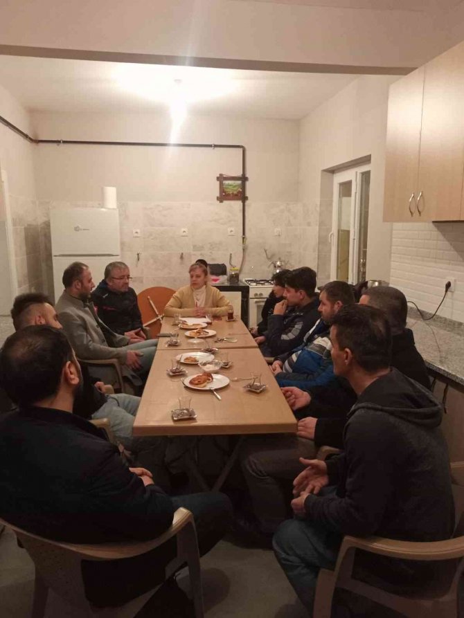 Ak Parti Karabük Merkez İ̇lçe Teşkilatından Eş Zamanlı Toplantı