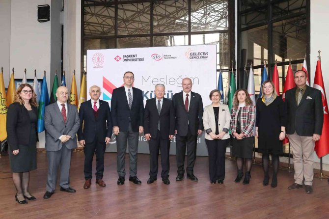 Gençler, Girişimciliğe Yönlendiriliyor