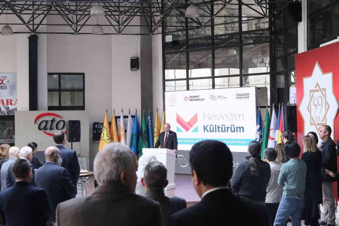 Gençler, Girişimciliğe Yönlendiriliyor