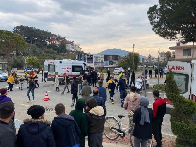 Gazipaşa’da 2 Motosiklet Çarpıştı: 1’i Ağır 4 Yaralı