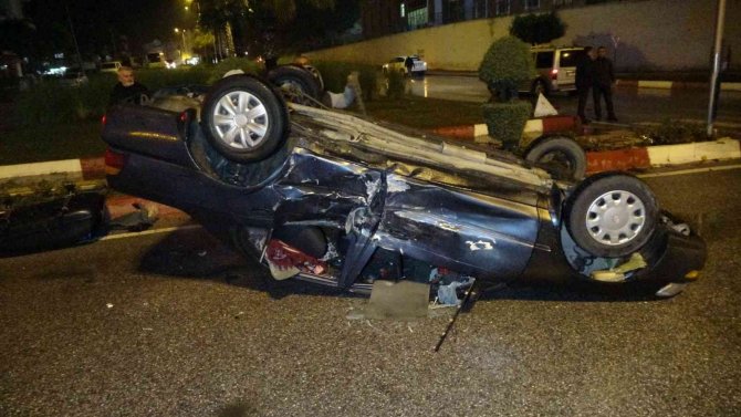 Kırmızı Işıkta Geçen Alkollü Sürücü Otomobile Çarpıp Takla Attı, Ehliyetinin Derdine Düştü