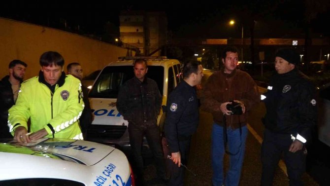 Kırmızı Işıkta Geçen Alkollü Sürücü Otomobile Çarpıp Takla Attı, Ehliyetinin Derdine Düştü