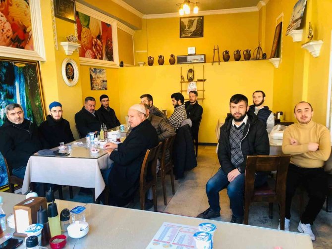 Başkan Kepez Tayini Çıkan İlçe Müftüsü İle Veda Yemeği Yedi
