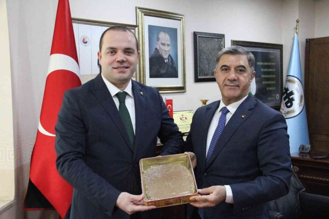 Bi̇ntso Başkanı Çintay, Dtb Heyeti İle Bir Araya Geldi