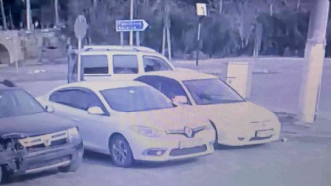 Trafikte Husumetlisine Böyle Kurşun Yağdırdı