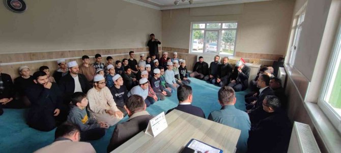 Hafızlık Eğitimi Alan Öğrencileri Unutmadılar