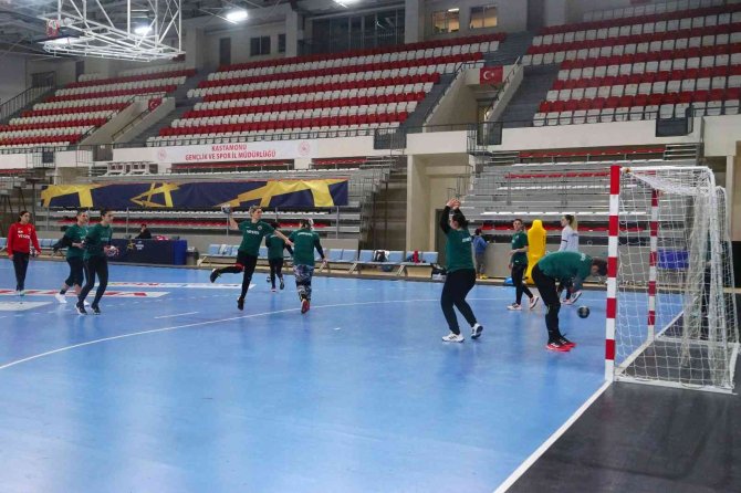 Kastamonu Belediyespor, Ehf Şampiyonlar Ligi’nde İkinci Galibiyeti Hedefliyor