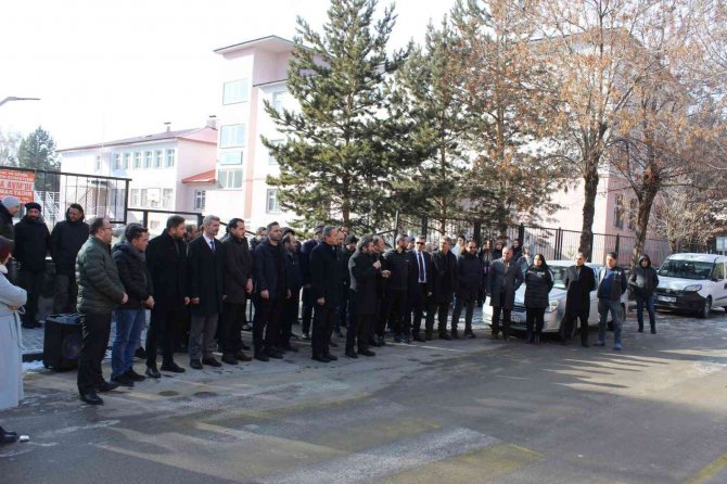 Okul Müdür Yardımcısı Nöbetci Öğretmenin Eşi Tarafından Darp Edildi