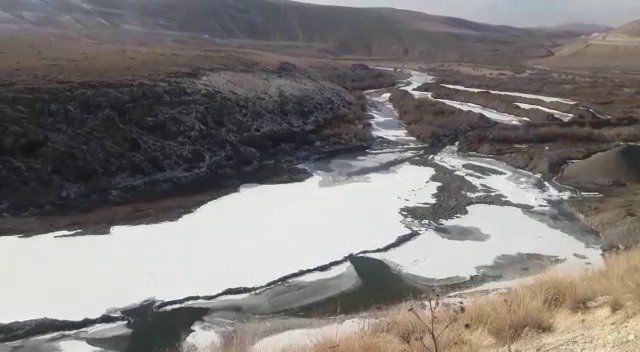 Aras Nehri Buz Tuttu