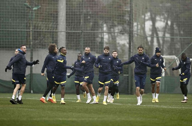 Fenerbahçe’de Gaziantep Fk Maçı Hazırlıkları Sürüyor