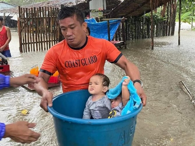 Filipinler’deki Sel Ve Toprak Kaymasında Hayatını Kaybedenlerin Sayısı 17’ye Yükseldi