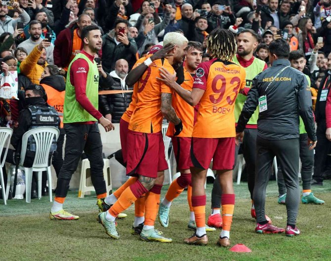 Galatasaray’dan Üst Üste 10. Galibiyet