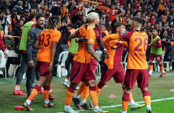 Galatasaray’dan Üst Üste 10. Galibiyet