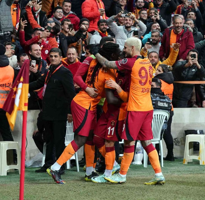 Galatasaray’dan Üst Üste 10. Galibiyet