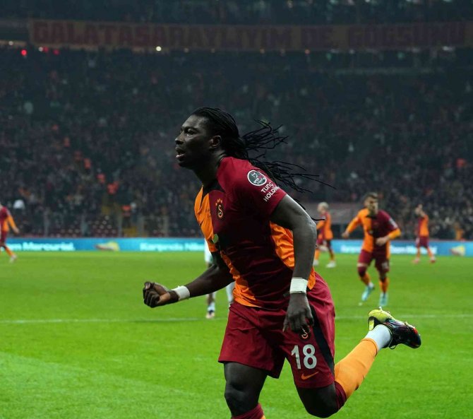 Bafetimbi Gomis Bu Sezonki Gol Sayısını 10’a Çıkardı