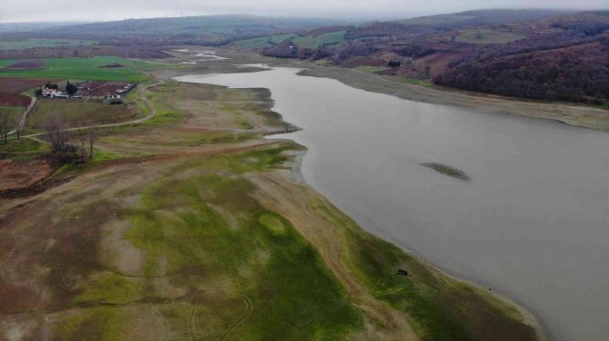 Tekirdağ’da Gölet Kuruma Noktasına Geldi