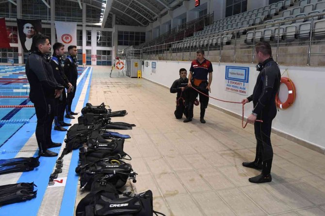 Su Altı Arama Ve Kurtarma Timi Aldığı Eğitimlerle Her An Göreve Hazır