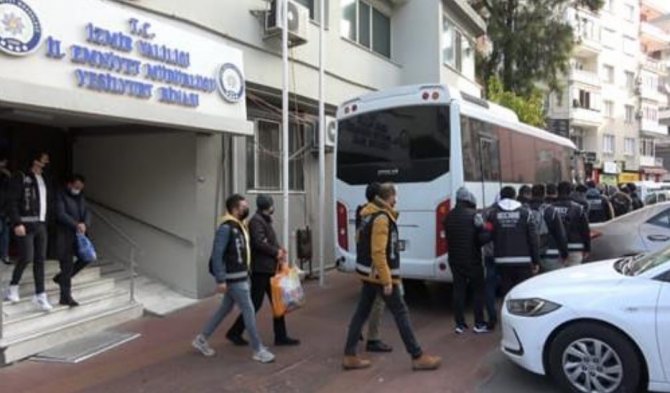 İ̇zmir’de Organize Ve Mali Suçlarla Mücadele Çerçevesinde 222 Şüpheli Tutuklandı