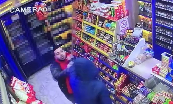 Bıçaklı Gaspçı Sert Kayaya Çarptı