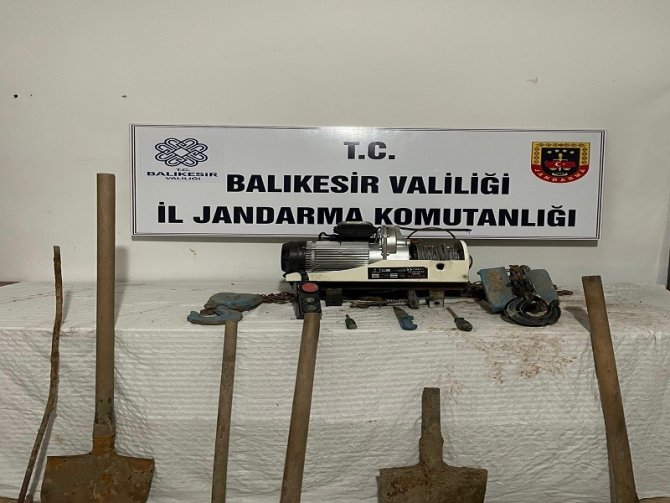 Kaçak Kazı Ve Kaçak Tütün Operasyonu