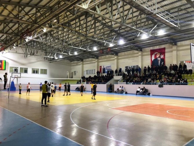 Kağızman’da Kurumlar Arası Voleybol Turnuvası Başladı