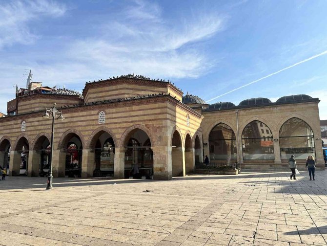 Kastamonu’da 517 Yıllık Tarihi Cami Tadilat İçin İbadete Kapatılıyor