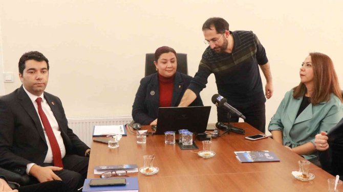 Ak Parti İ̇l Başkanı Ünsal: "Kırşehir’de Söz Verilen Her Şeyi Yapıyoruz, Yapmaya Da Devam Edeceğiz"