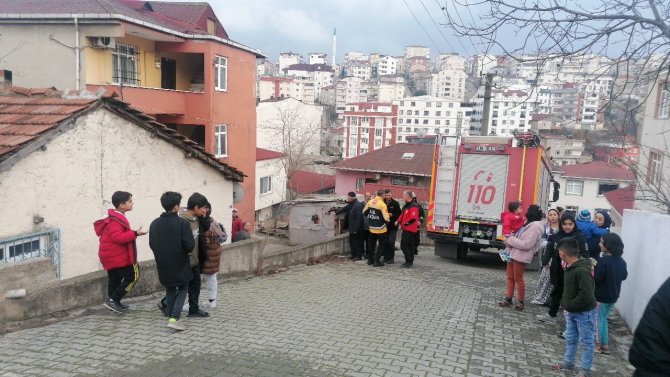 Gecekonduda Elektrikli Şofben Patladı