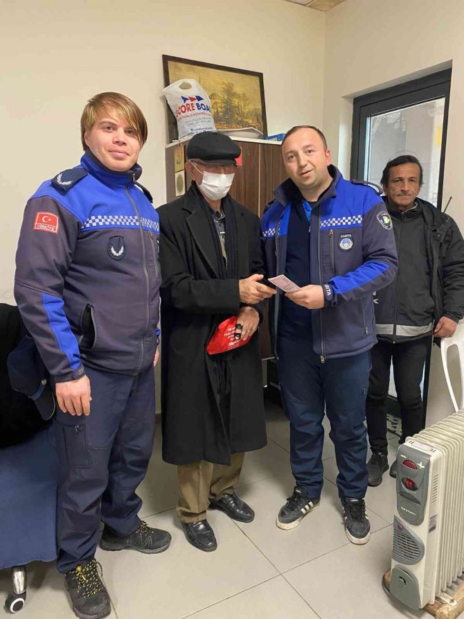 İ̇çinde 10 Bin 950 Tl Bulunan Çanta Sahibine Teslim Edildi