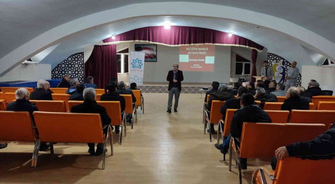 Kulu’da Muhtarlara "Aile Okulu" Projesi Çerçevesinde Eğitim Verildi
