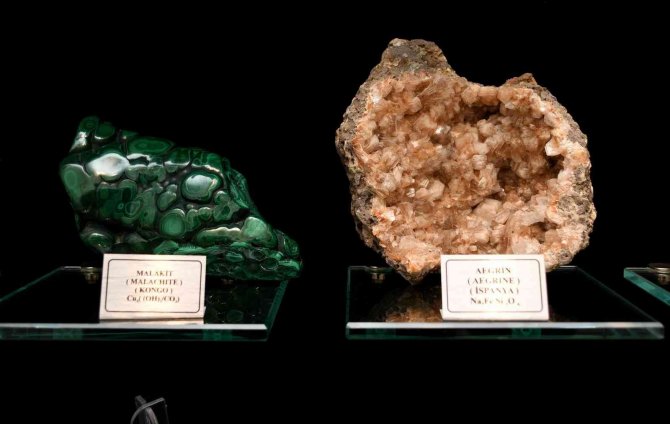 Kuşadası Belediyesi Mineral Ve Fosil Müzesi Ziyaretçilerini Bekliyor