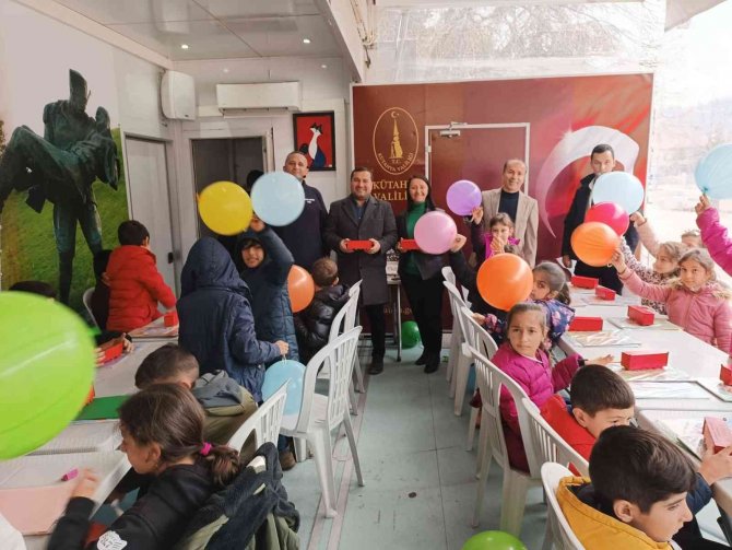 ‘Gezici Motivasyon Ve Eğitim Tırı’ Öğrenciler İle Buluştu