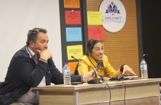 Tavşanlı’da Gazeteciler Mesleklerini Anlattı