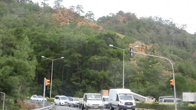 Marmaris İlçe Girişi Ve Çıkışı Kontrol Edilmeye Devam Ediyor