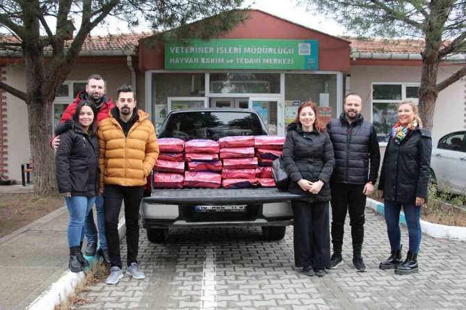 Kırsaldaki Sokak Hayvanları Unutulmadı
