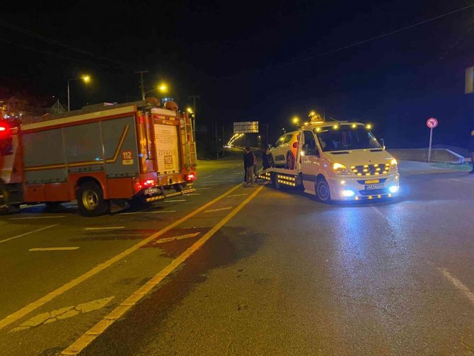 Ordu’da Hafif Ticari Araç İle Otomobil Çarpıştı: 1 Yaralı