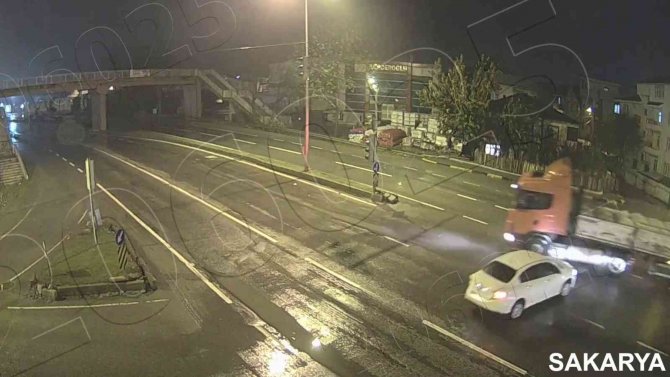 Dikkatsizlik Ve Kural İhlalleri Beraberinde Kaza Getirdi