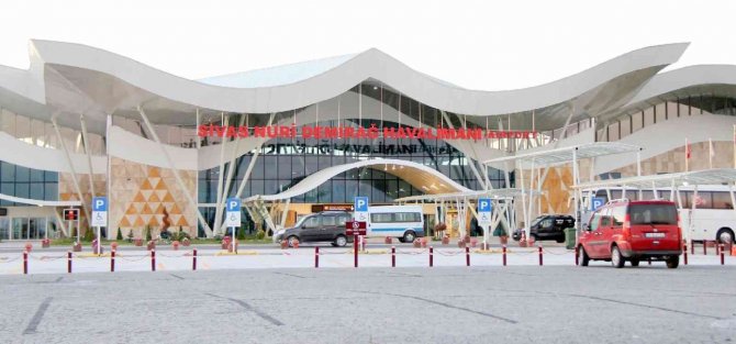 Sivas Havalimanı’nda Yolcu Sayısı Azaldı