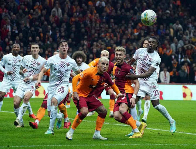 Spor Toto Süper Lig: Galatasaray: 3 - Hatayspor: 0 (İ̇lk Yarı)