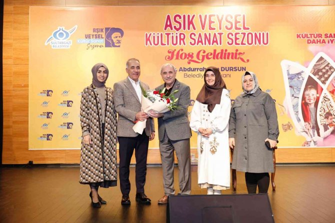 Sevilen Şair Nurullah Genç, Sultangazililerle Buluştu