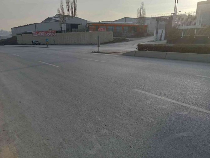 Ters Yönde Giden Otomobil Motosikleti Biçti