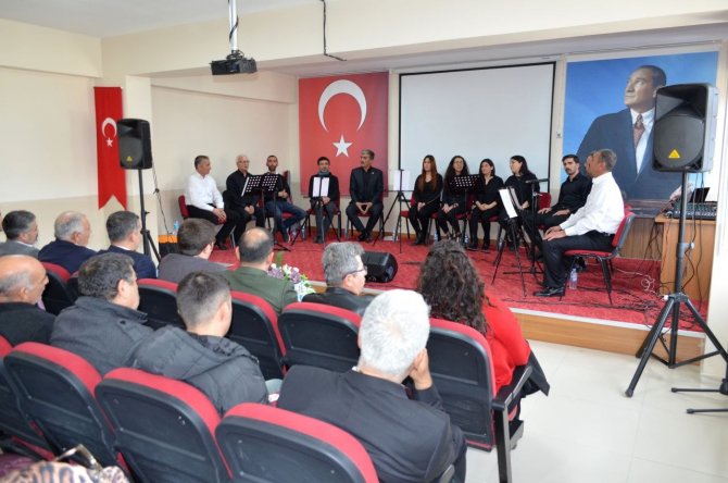 Tunceli’de Esnaf, Memur Ve Çiftçilerin Sahne Aldığı Konser Büyük Beğeni Topladı